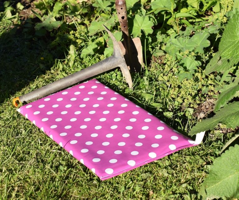 No nyt on nimiä polvipehmusteelle!