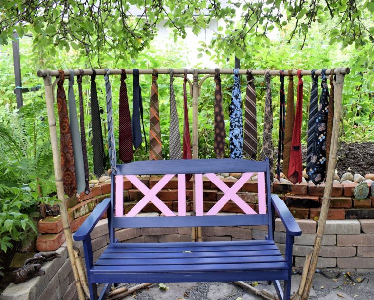 Satumainen kierrätyspuutarha