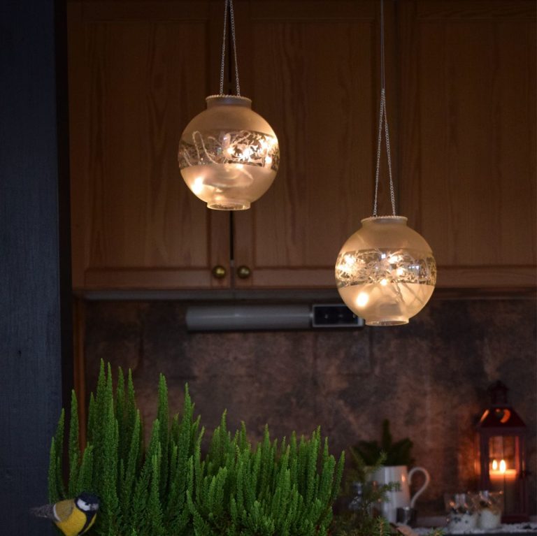 Lyhdyt lampunkuvuista – DIY