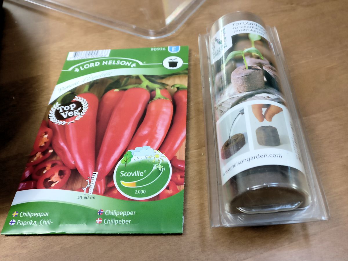 chilinsiemeniä ja turvebrikettejä